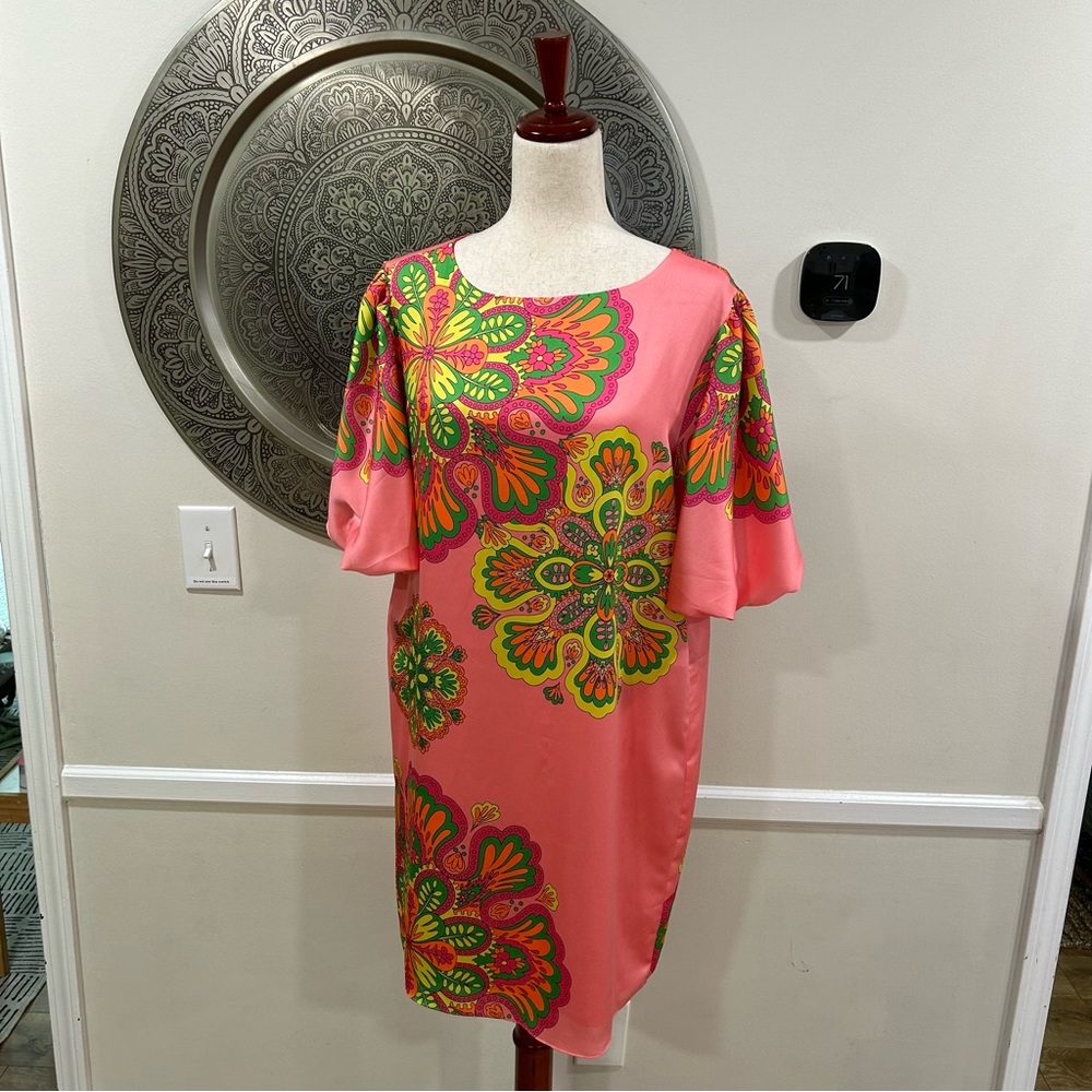NWT $328 Trina Turk LUV dress in pink - Size 12 - Picture 3 of 11